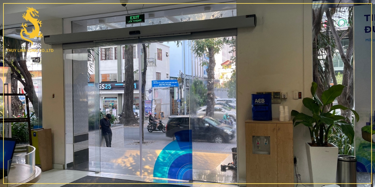 Những loại cửa trượt tự động nào được Thủy Linh Long phân phối tại quận 5