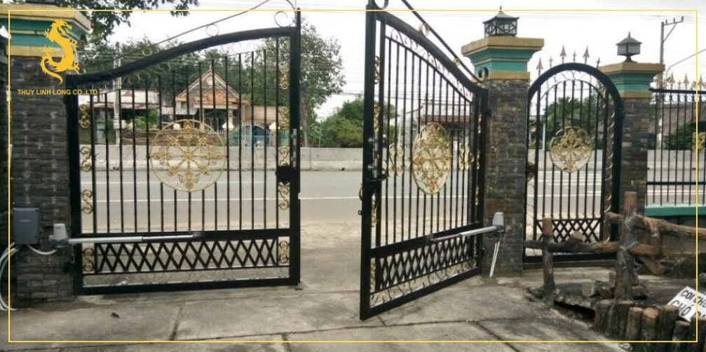Lợi ích khi lắp đặt cổng tay đòn tự động cho gia đình Lợi ích khi lắp đặt cổng tay đòn tự động cho gia đình