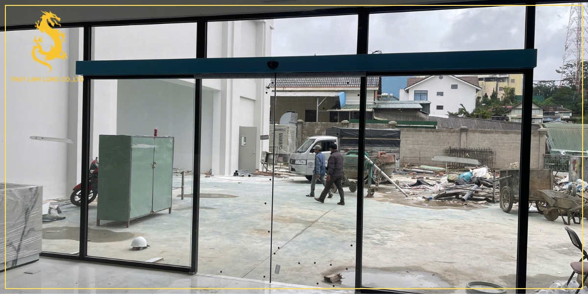 Lợi ích của cửa tự động trong hoạt động dịch vụ khách sạn